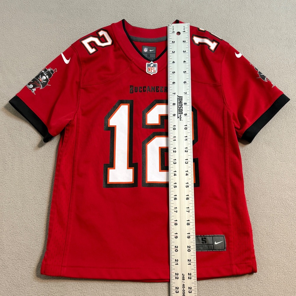 Nike Tom Brady #12 Tampa Bay Buccaneers NFL Jersey Youth S 8 Red On Field - Picture 5 of 8
